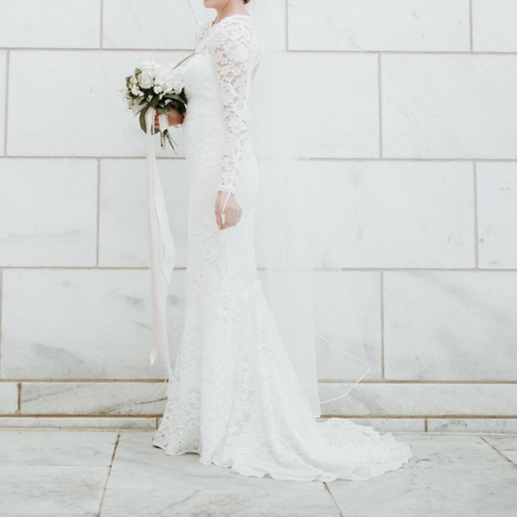 Bridal Gown - Picture 1 of 3